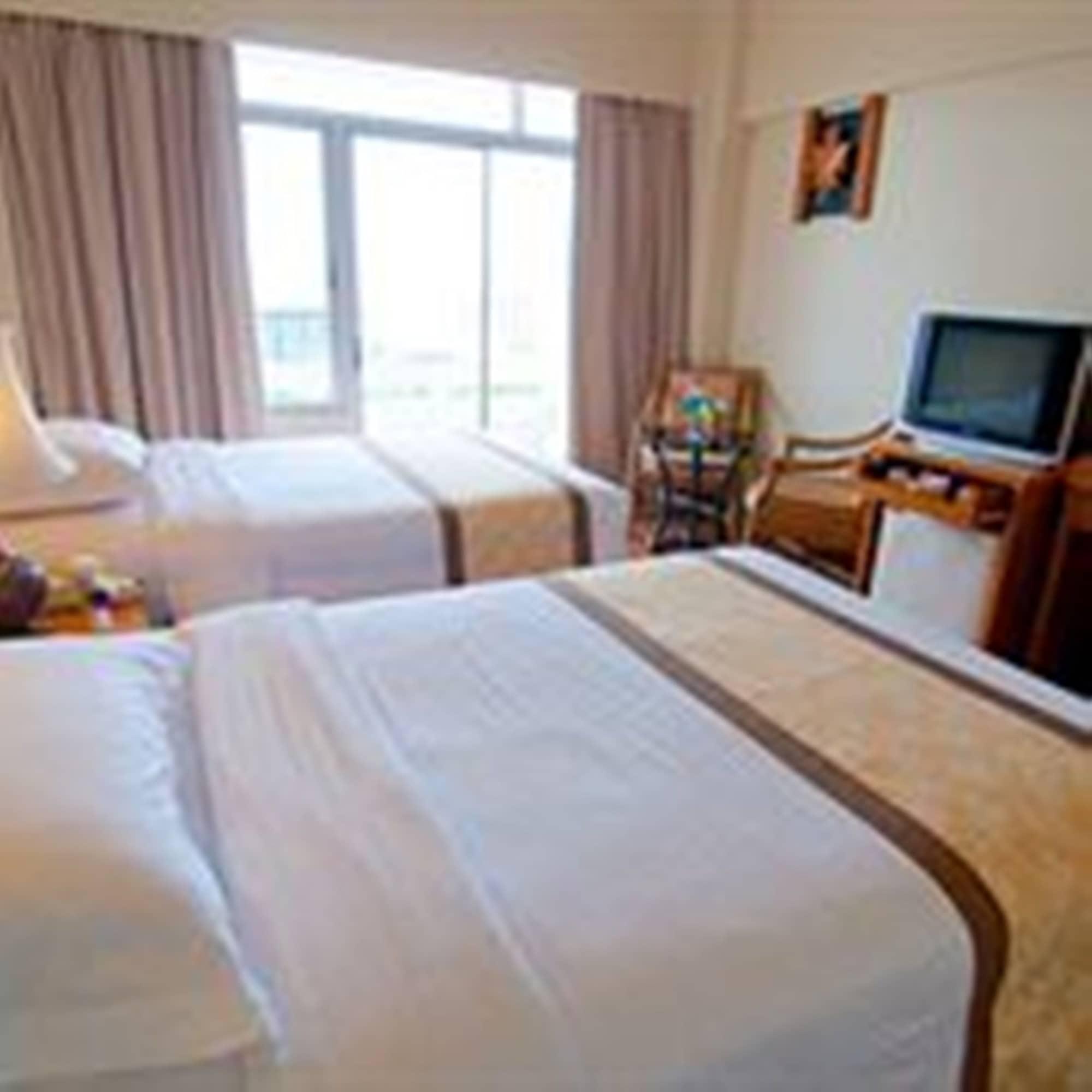 Golden Beach Hotel Pattaya Exteriör bild
