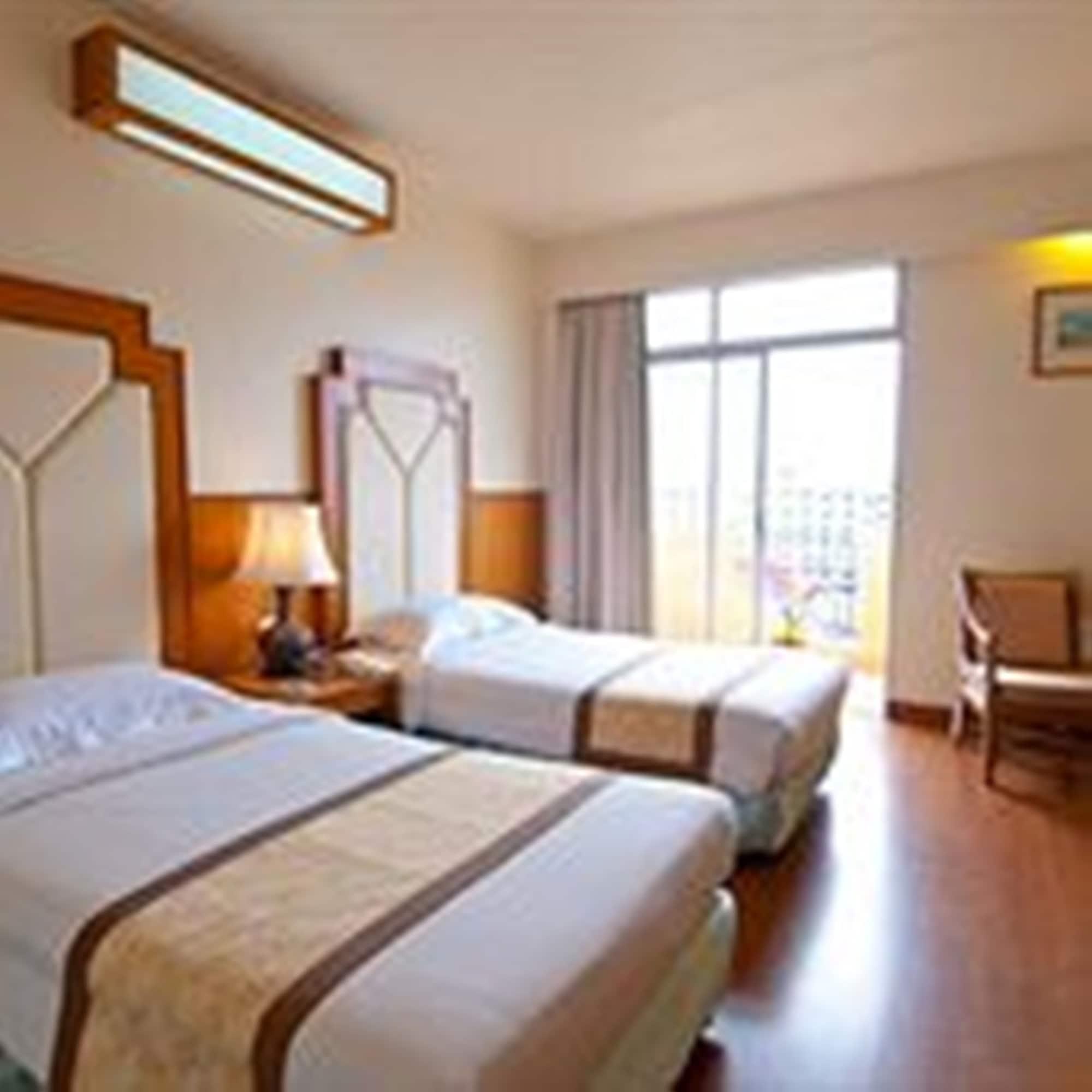 Golden Beach Hotel Pattaya Exteriör bild