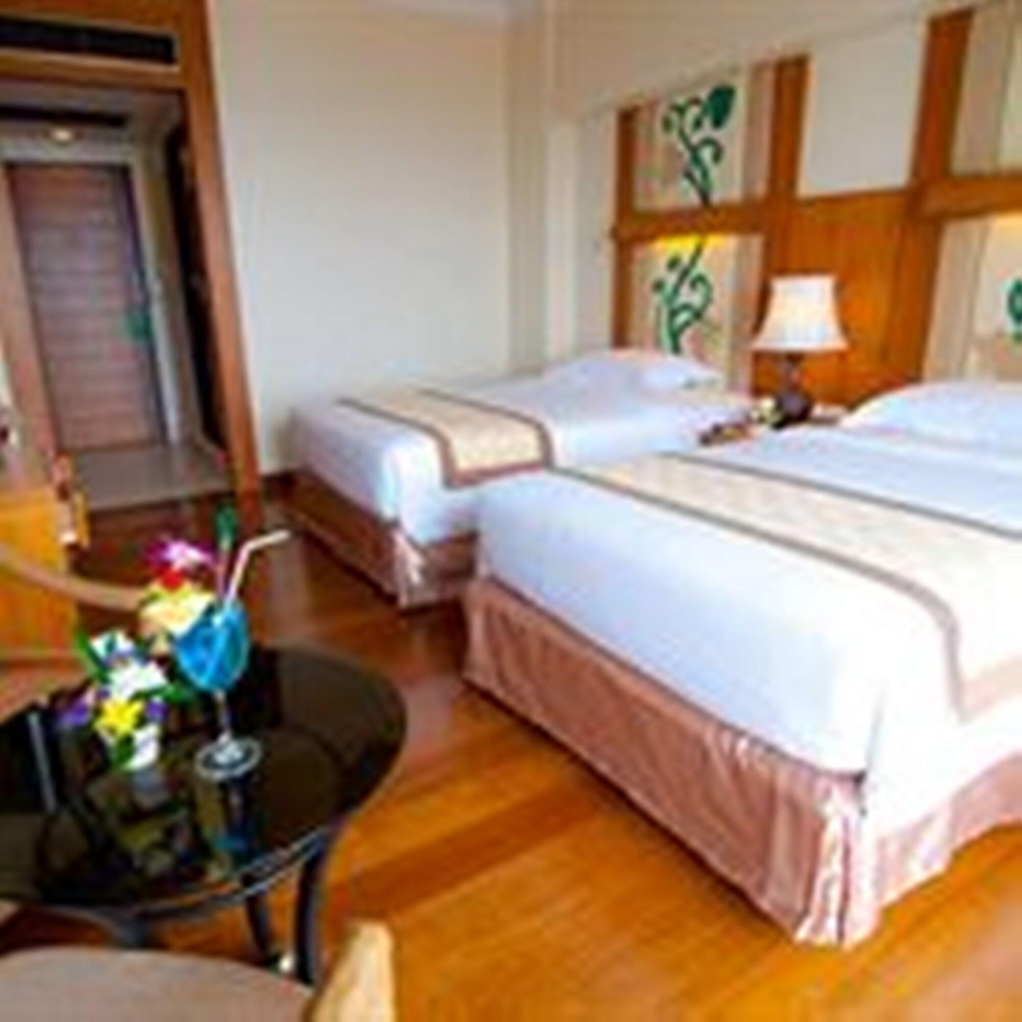Golden Beach Hotel Pattaya Exteriör bild