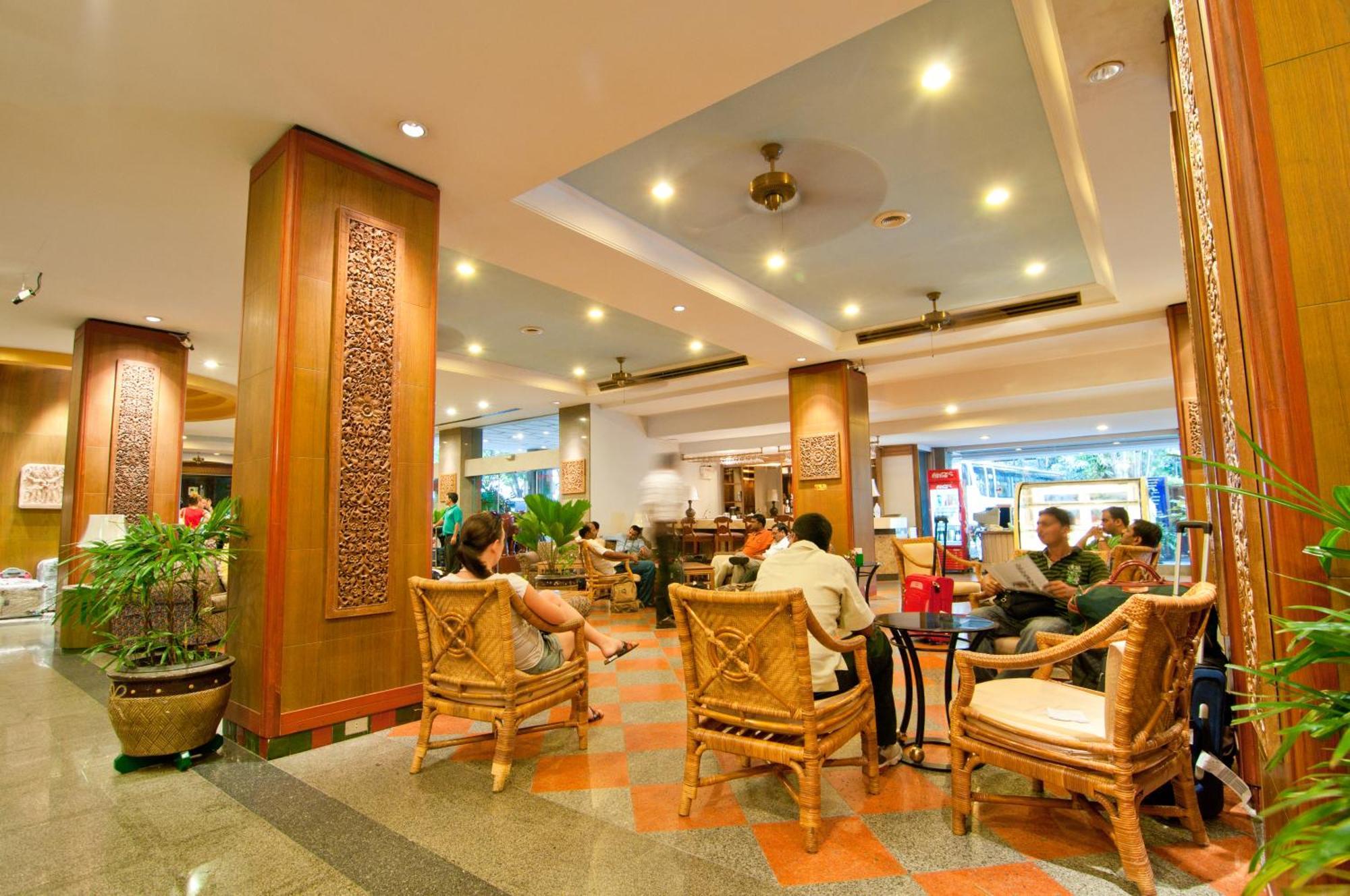 Golden Beach Hotel Pattaya Exteriör bild