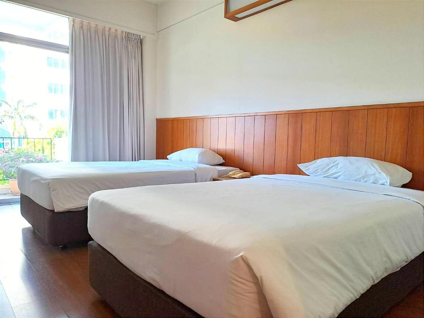 Golden Beach Hotel Pattaya Exteriör bild