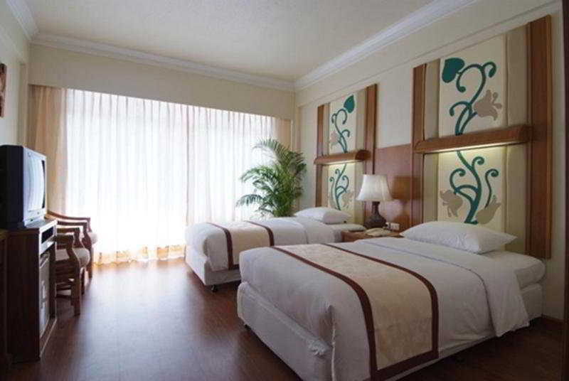 Golden Beach Hotel Pattaya Rum bild