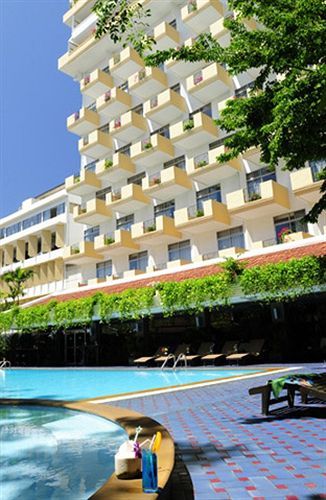 Golden Beach Hotel Pattaya Exteriör bild