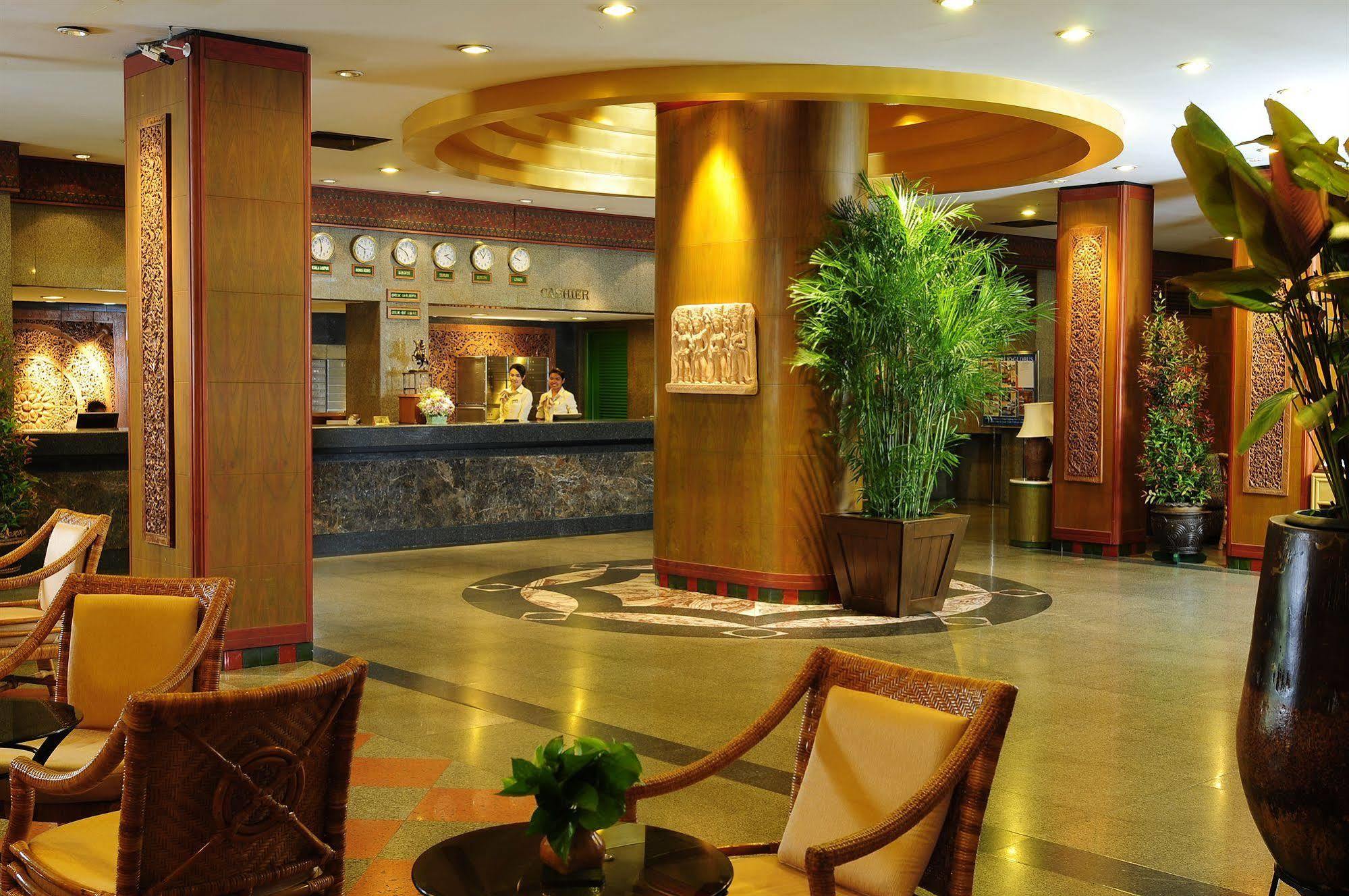 Golden Beach Hotel Pattaya Exteriör bild